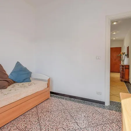 3 Bedroom Nice Apartment In Rapallo