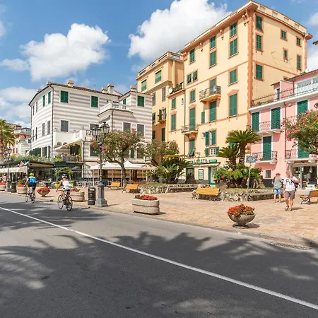 3 Bedroom Nice Apartment In Rapallo Apartment *