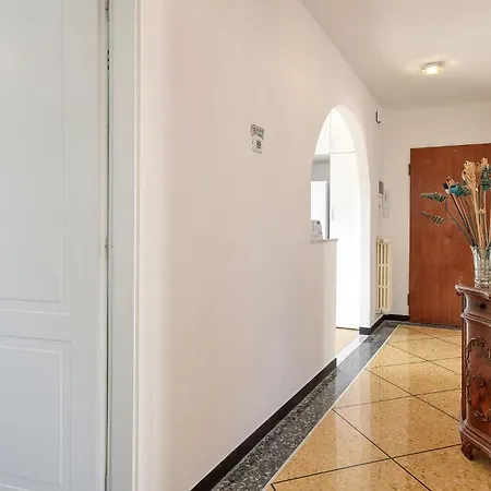 3 Bedroom Nice Apartment In Rapallo شقة راباللو