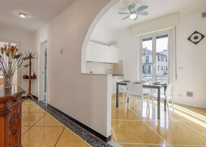 3 Bedroom Gorgeous In Διαμέρισμα *