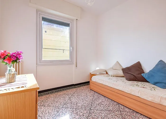 3 Bedroom Gorgeous In Διαμέρισμα Ραπάλο